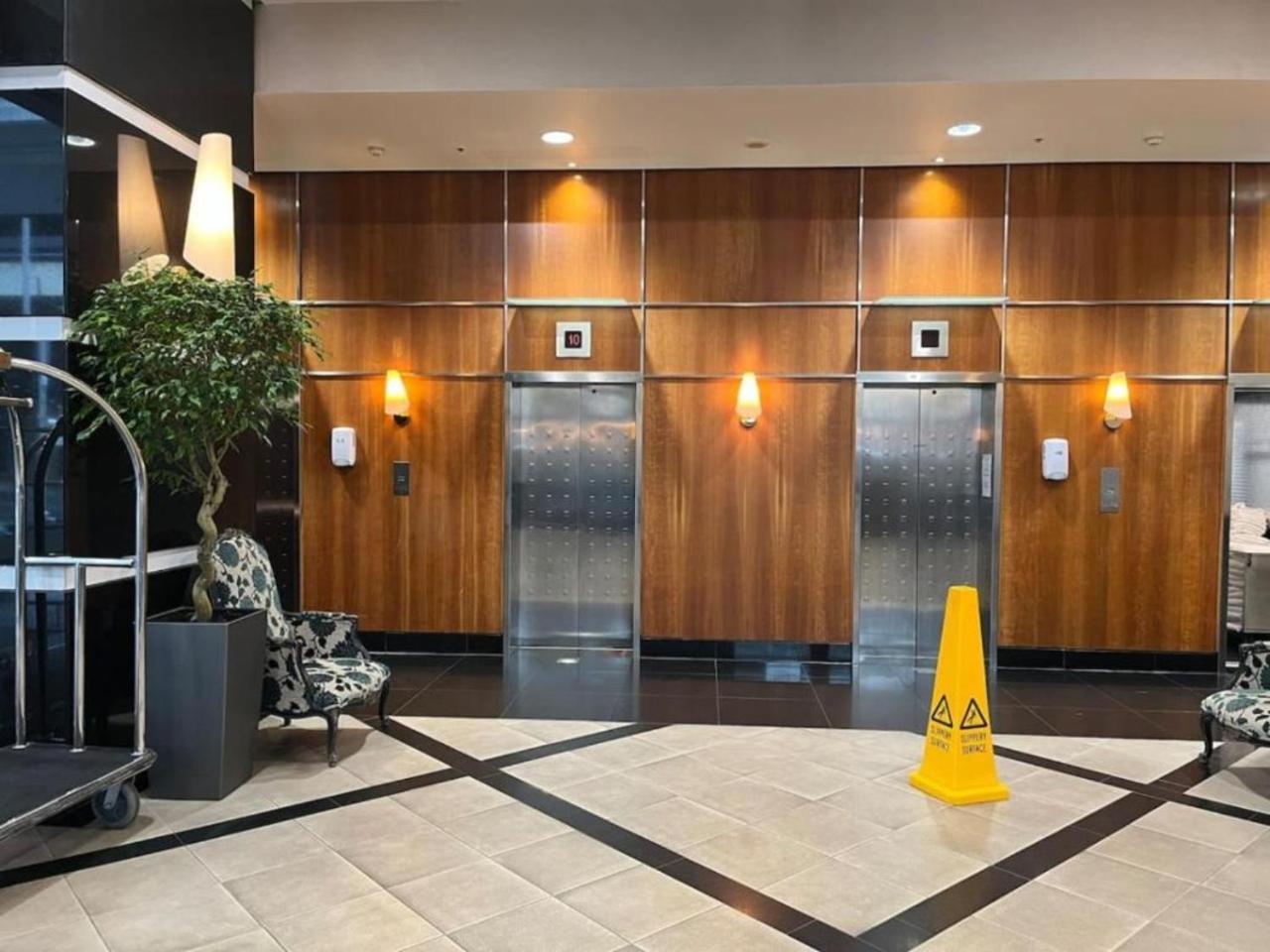 A City Stay Holiday On Queen Street Auckland Buitenkant foto